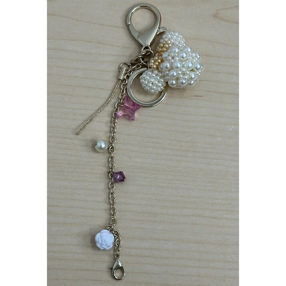 Tokyo Disney Resort Keychain Minnie Mouse White Gold Pink Faux Pearl Butterfly